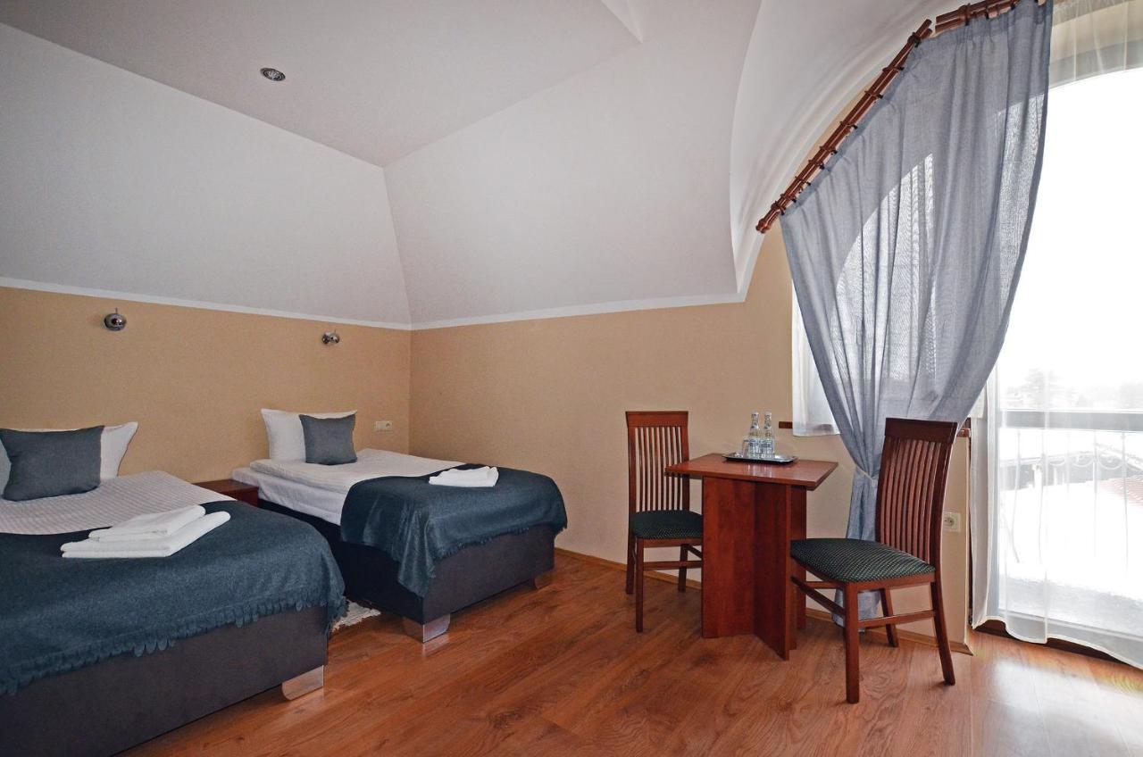 Hotel Tyniecki - Krakow — Photos 1